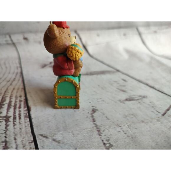 1991 Ornament Teddy Bear Doll /Chest Merry Christmas to a Fine Daughter NO BOX - Picture 8 of 9